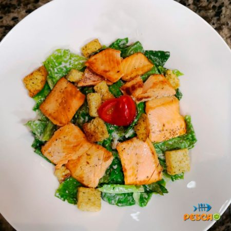 Ensalada césar con salmón